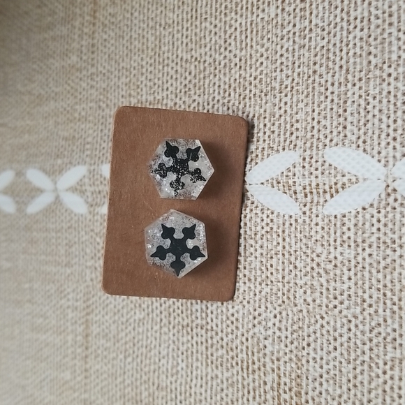 Handmade box and earrings set. - Picture 2 of 9